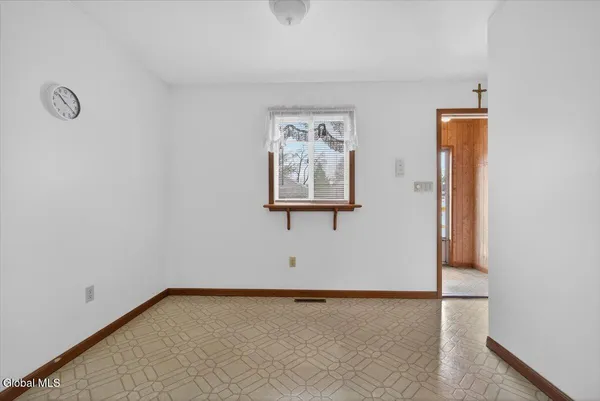 $315,000 | 2507 Augustine Avenue, Rotterdam, NY 12306