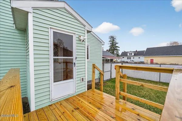 $315,000 | 2507 Augustine Avenue, Rotterdam, NY 12306