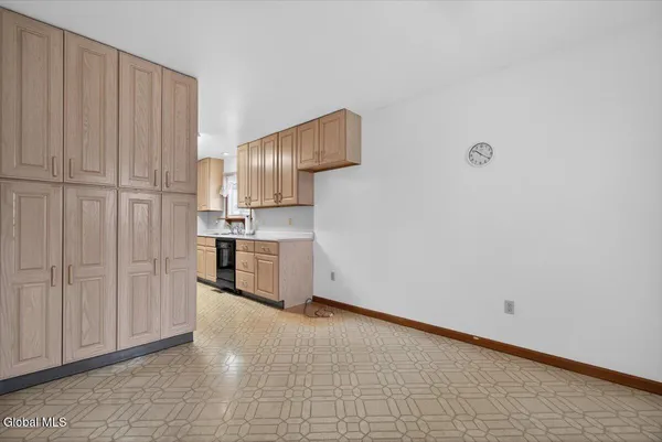 $315,000 | 2507 Augustine Avenue, Rotterdam, NY 12306