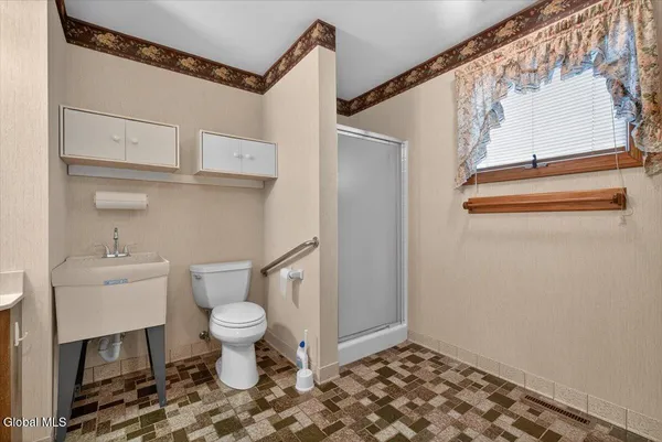 $315,000 | 2507 Augustine Avenue, Rotterdam, NY 12306