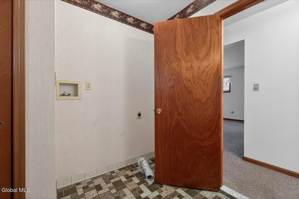 $315,000 | 2507 Augustine Avenue, Rotterdam, NY 12306