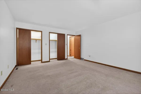 $315,000 | 2507 Augustine Avenue, Rotterdam, NY 12306