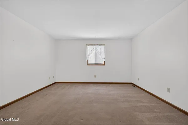 $315,000 | 2507 Augustine Avenue, Rotterdam, NY 12306