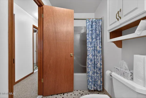 $315,000 | 2507 Augustine Avenue, Rotterdam, NY 12306