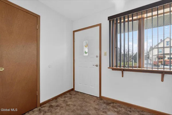 $315,000 | 2507 Augustine Avenue, Rotterdam, NY 12306