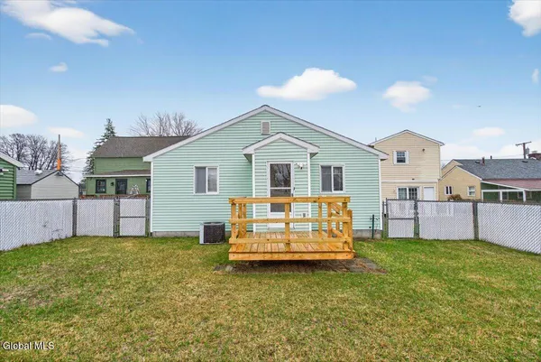 $315,000 | 2507 Augustine Avenue, Rotterdam, NY 12306