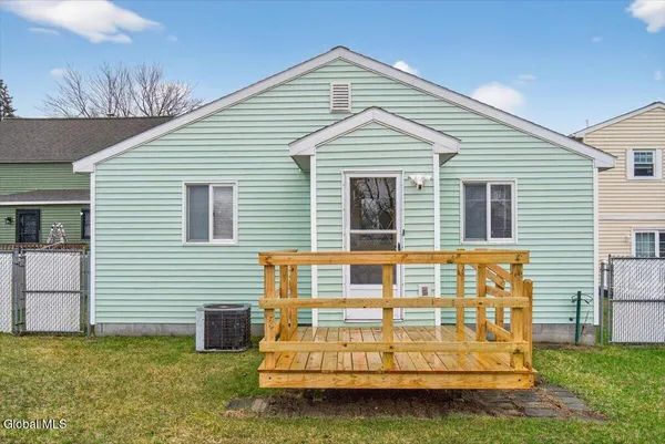$315,000 | 2507 Augustine Avenue, Rotterdam, NY 12306