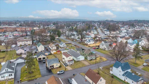 $315,000 | 2507 Augustine Avenue, Rotterdam, NY 12306