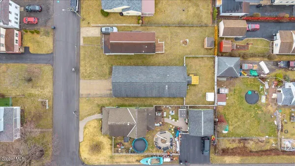 $315,000 | 2507 Augustine Avenue, Rotterdam, NY 12306