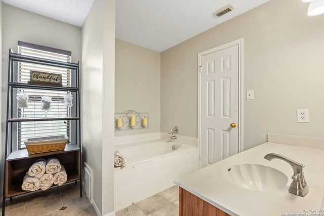 $345,000 | 4735 Irish Oak, San Antonio, TX 78247