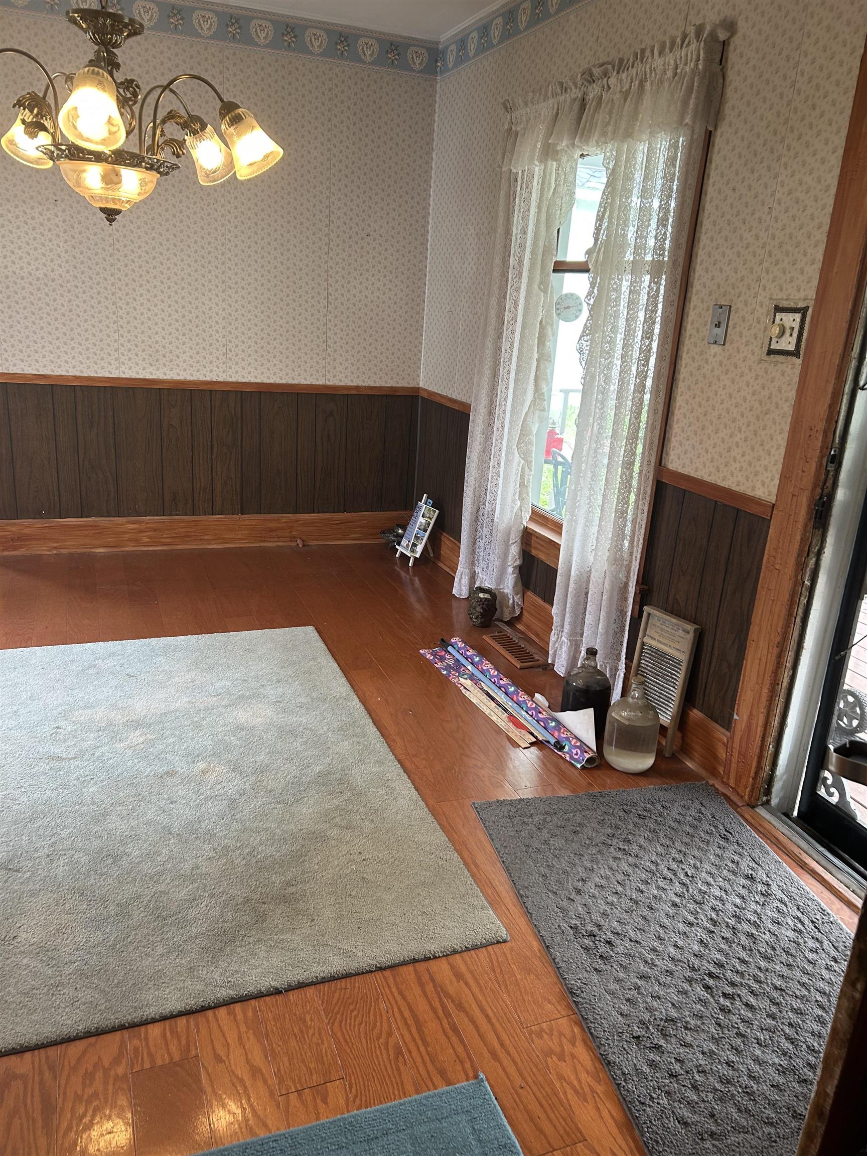 322 North Main Street Perry, MI 48872 - Photo 13 of 32 50180110-baa2c1a2-2059-4c14-8a2b-12077c127eee.JPG