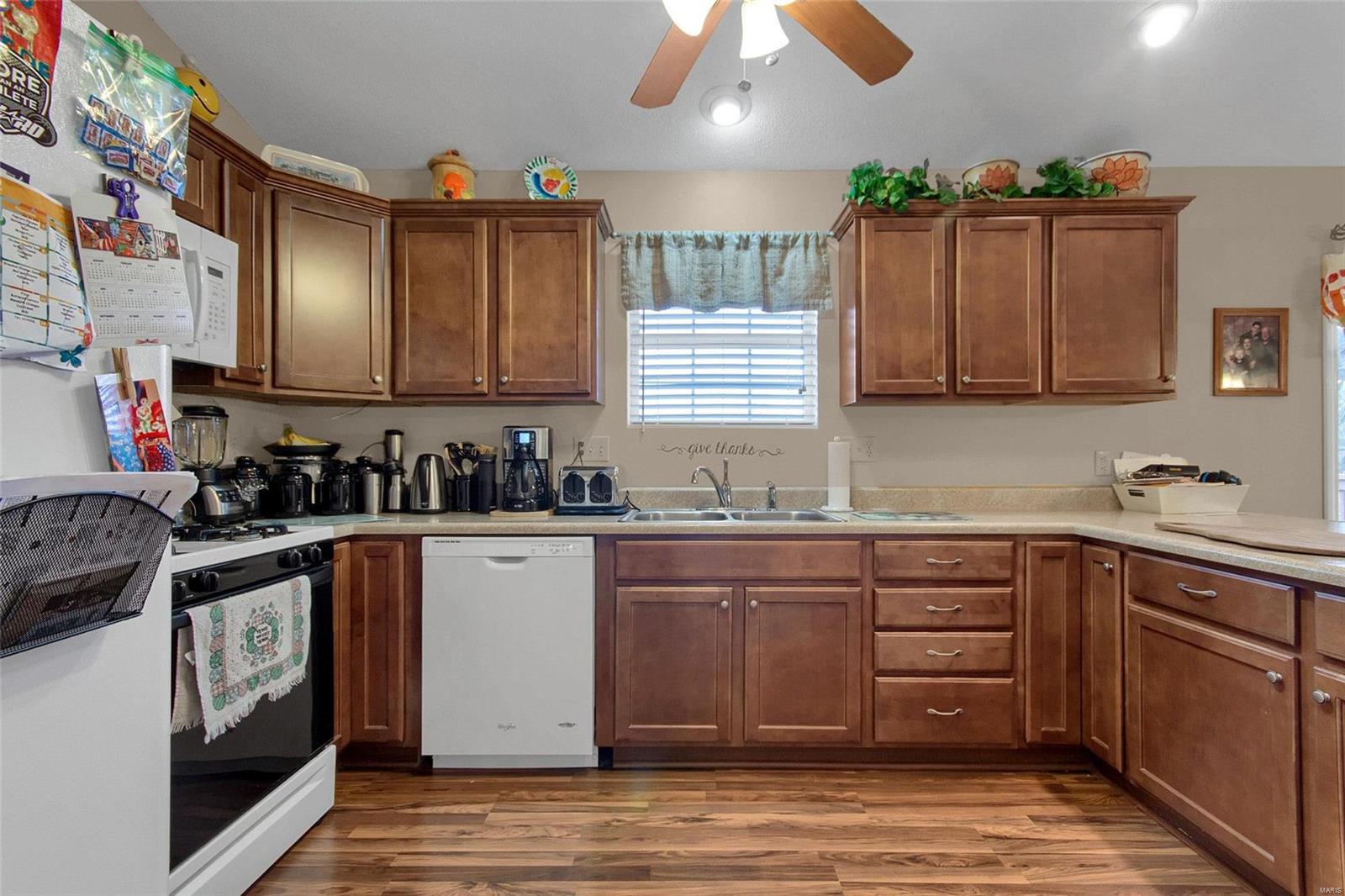 809 Copper Ridge Maryville, IL 62062 - Photo 8 of 36 Gallery Image 8