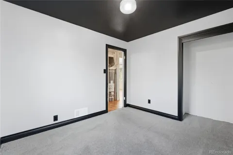 $329,900 | 860 Lansing Street, Aurora, CO 80010