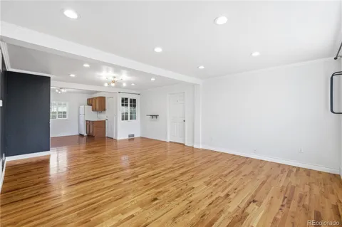 $329,900 | 860 Lansing Street, Aurora, CO 80010