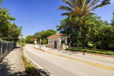 $3,690,000 | 6220 Southwest 144th Street, Coral Gables, FL 33158