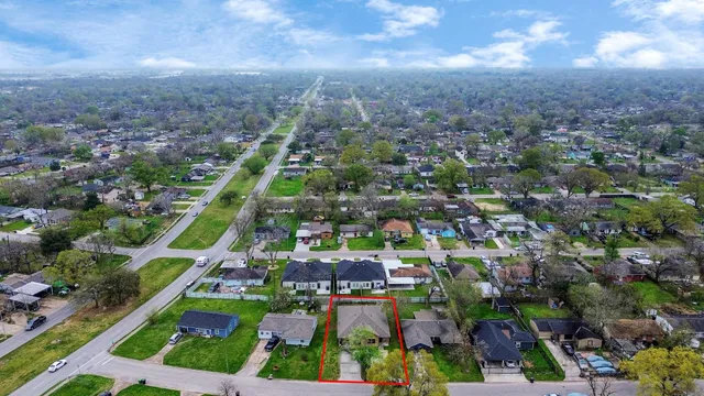 an aerial view of multiple house