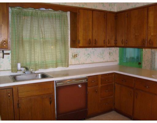594 Trotwood Ridge Road Upper St. Clair, PA 15241 - Photo 5 of 12 Kitchen.