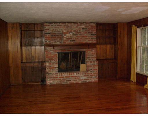 594 Trotwood Ridge Road Upper St. Clair, PA 15241 - Photo 6 of 12 Den/Family/Great Room.