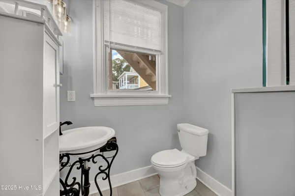$2,400 | 8 South 7th Street, Unit A, Wilmington, NC 28401