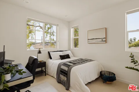 $1,799,000 | 5571 West 82nd Street, Los Angeles, CA 90045