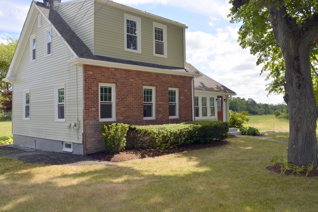 461 Sowams Road Barrington, RI 02806 - Photo 2 of 33