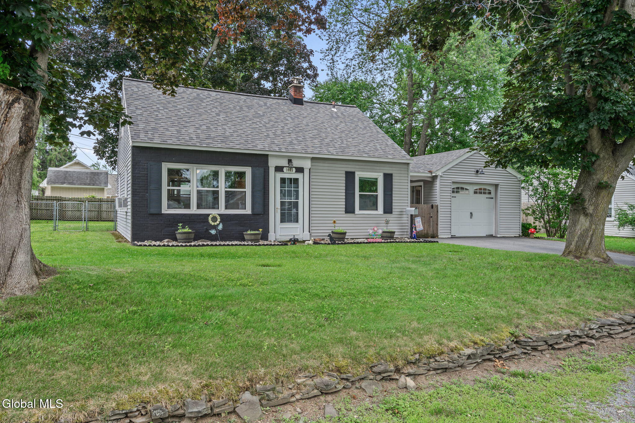 1005 Wayne Road Rotterdam, NY 12303 - Photo 1 of 32 2-web-or-mls-1005-wayne-rd