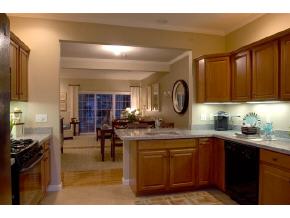 19 Hackett Hill Road, Unit 48 Manchester, NH 03102 - Photo 3 of 6