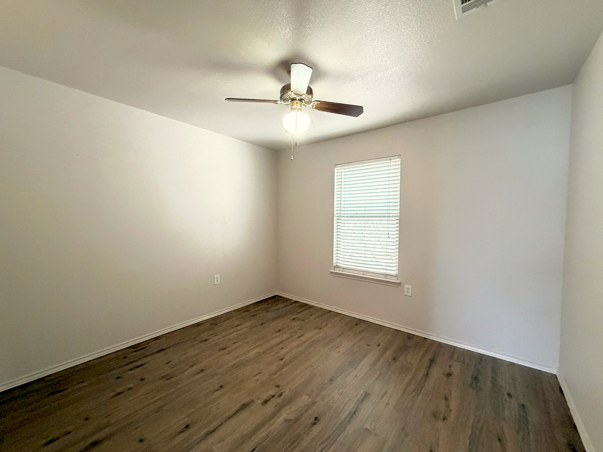 4601 Nuckols Crossing Road Austin, TX 78744 - Photo 12 of 18 Gallery Image 12