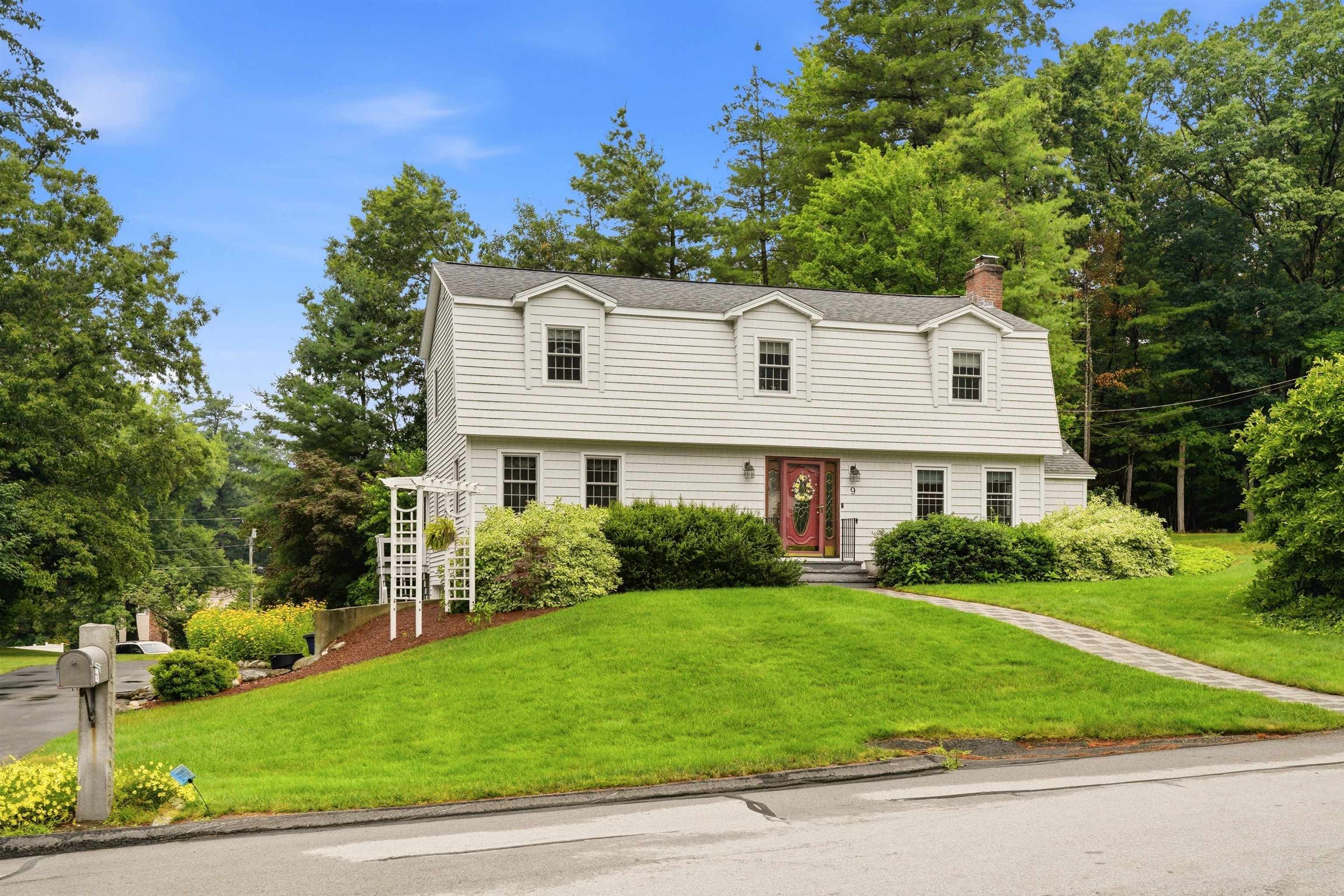 9 Whitman Road Nashua, NH 03062 - Photo 33 of 39