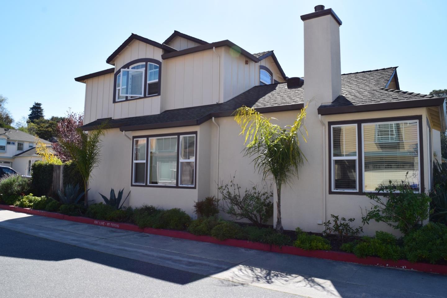 114 Reed Way Santa Cruz, CA 95060 - Photo 3 of 35 Gallery Image 3