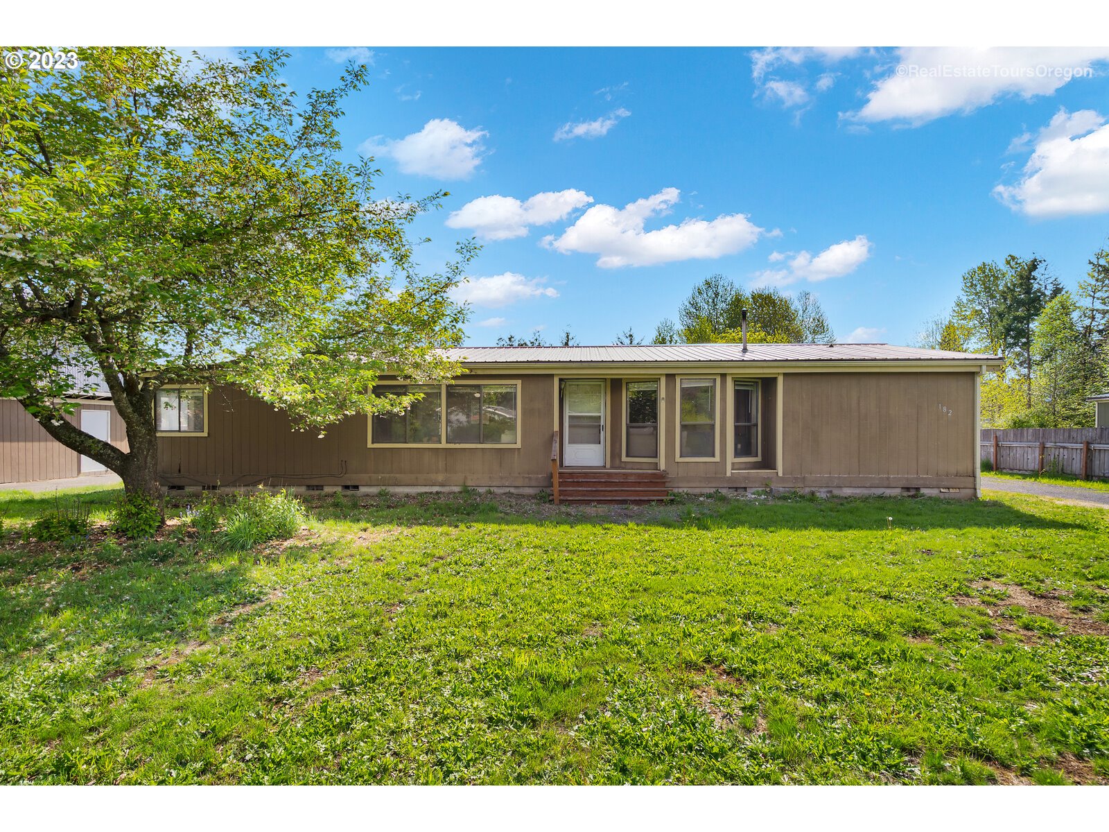 182 Dillingham Loop Carson, WA 98610 - Photo 1 of 43 Gallery Image 1