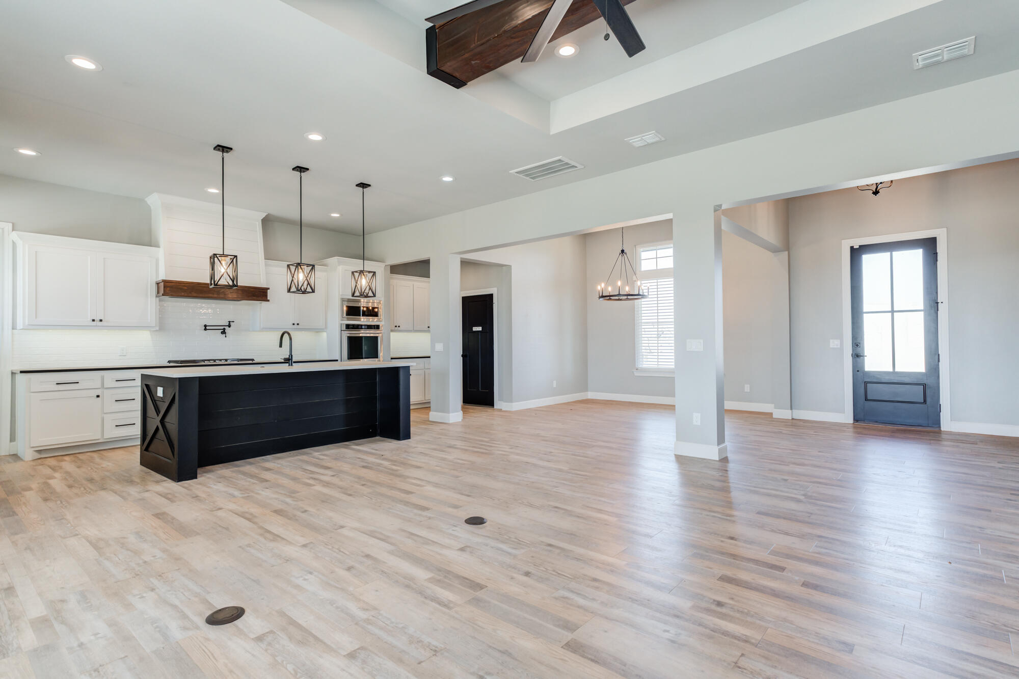 1057 Hawk Lane New Home, TX 79381 - Photo 6 of 45 1057HawkLn_1010