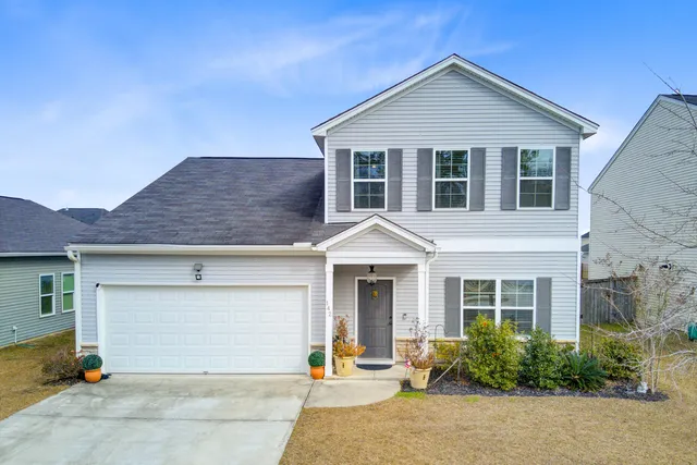 $375,000 | 142 Clydesdale Circle, Summerville, SC 29486