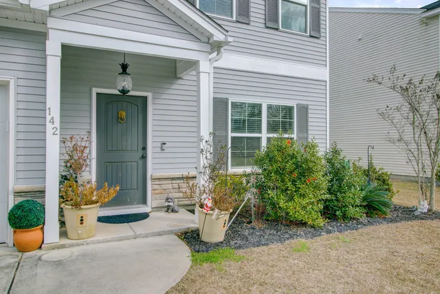 $375,000 | 142 Clydesdale Circle, Summerville, SC 29486