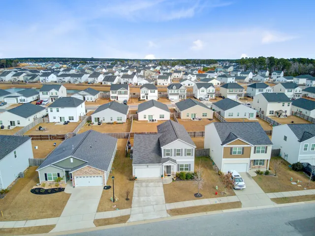 $375,000 | 142 Clydesdale Circle, Summerville, SC 29486