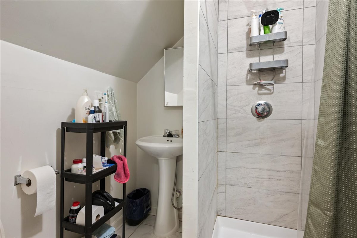 934 West 35th Place Chicago, IL 60609 - Photo 16 of 24