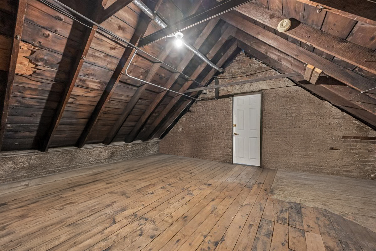 934 West 35th Place Chicago, IL 60609 - Photo 20 of 24 a view of empty room