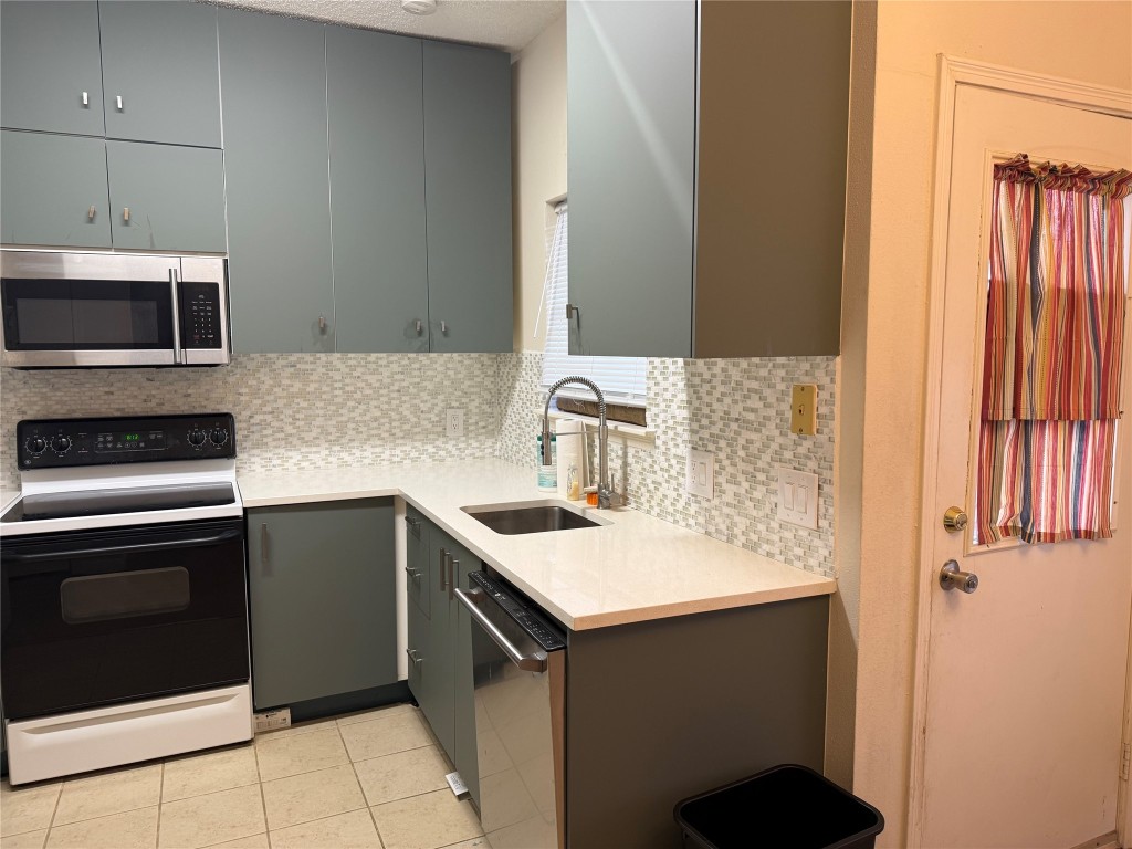 7575 Cambridge Street, Unit 2704 Houston, TX 77054 - Photo 12 of 28