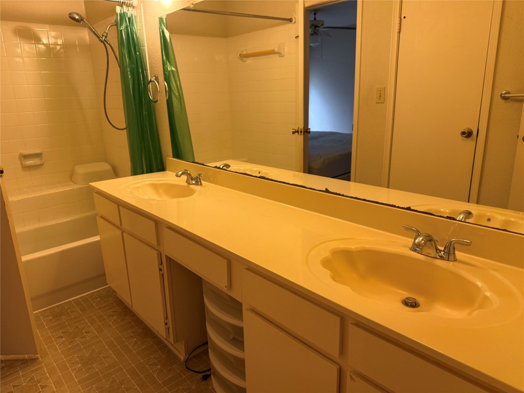 7575 Cambridge Street, Unit 2704 Houston, TX 77054 - Photo 19 of 28