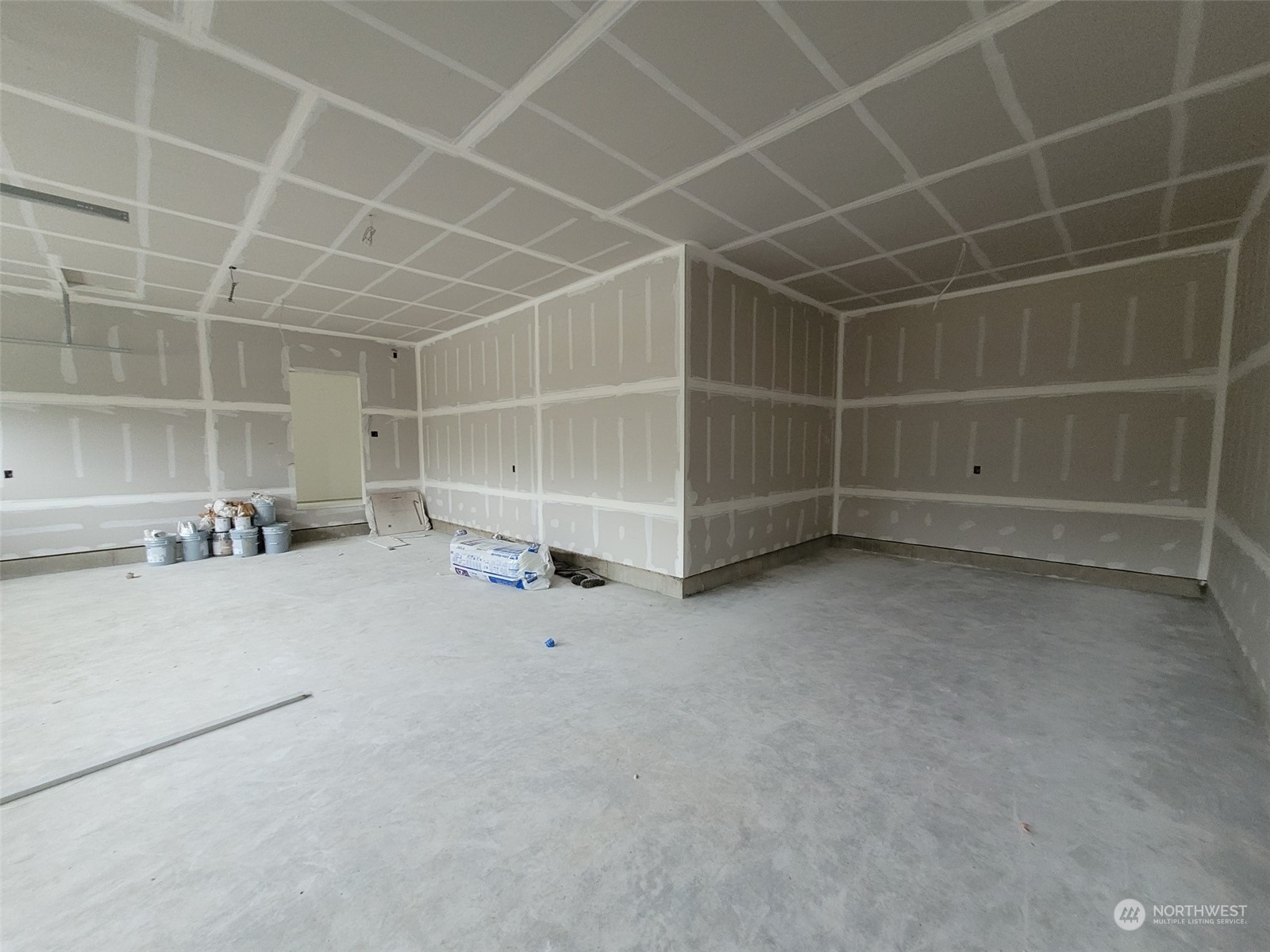 32 Roup Road Montesano, WA 98563 - Photo 20 of 20 a view of a room with shelves