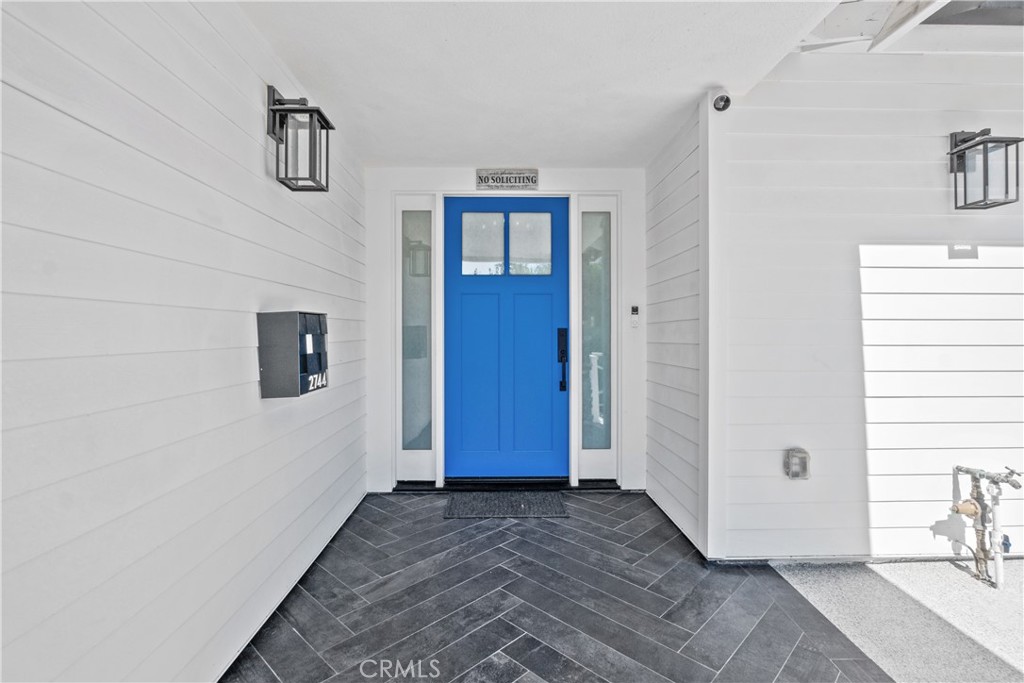 2744 Gannet Drive Costa Mesa, CA 92626 - Photo 3 of 39