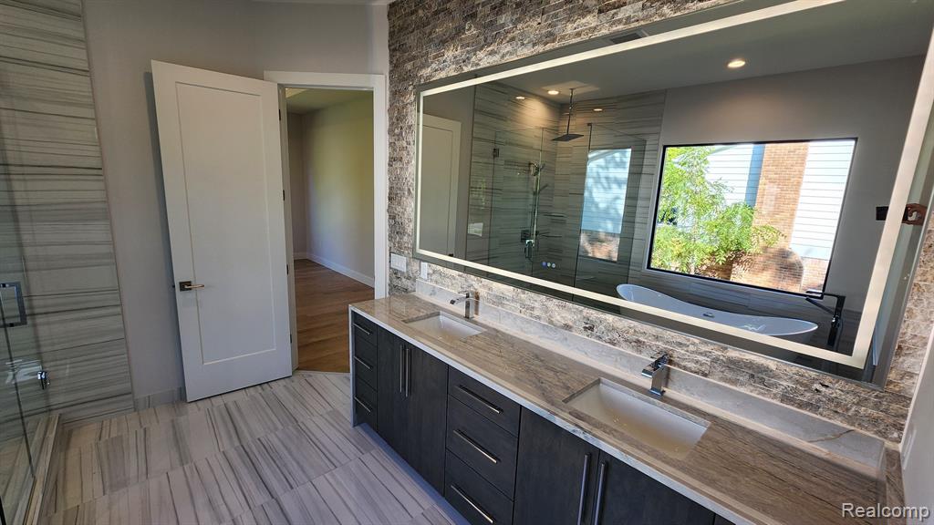 4776 Walnut Lake Road Bloomfield Hills, MI 48301 - Photo 40 of 86