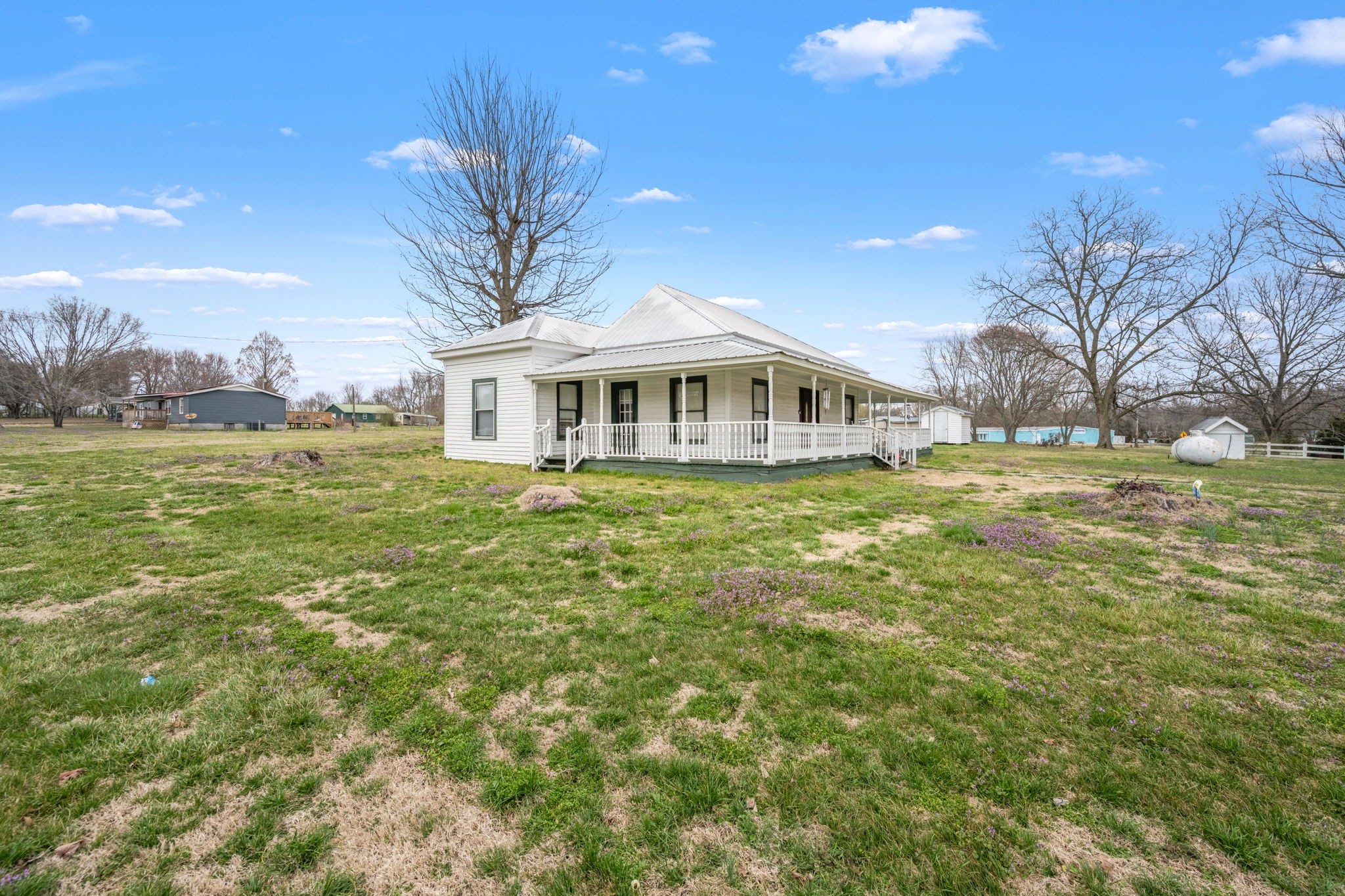 448 Elora Road Elora, TN 37328 - Photo 2 of 38