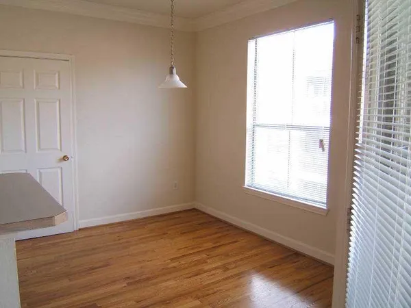 $1,525 | 3777 Peachtree Road Northeast, Unit 1035, Atlanta, GA 30319