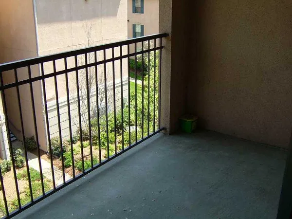 $1,525 | 3777 Peachtree Road Northeast, Unit 1035, Atlanta, GA 30319