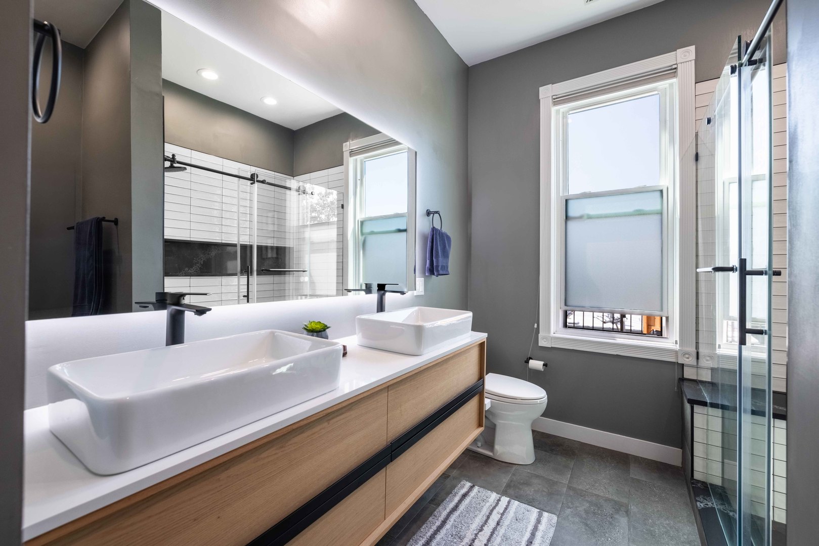 1933 West Irving Park Road, Unit 4 Chicago, IL 60613 - Photo 12 of 18 Gallery Image 12