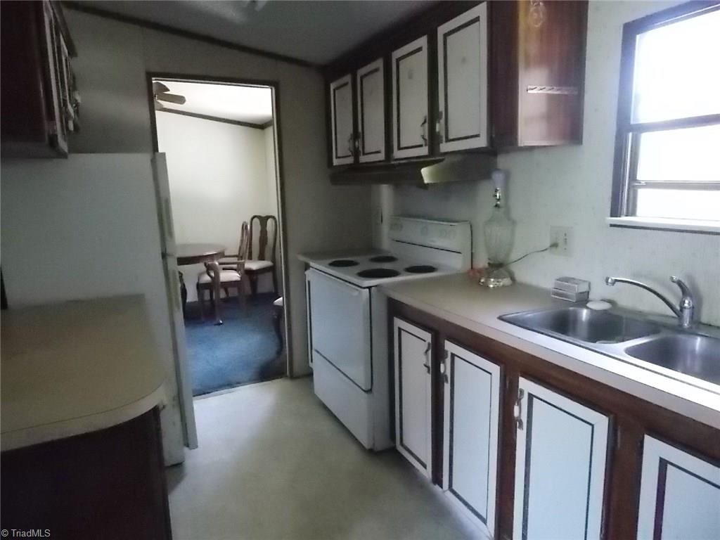 387 Carson Creek Road Lowgap, NC 27024 - Photo 8 of 18 Kitchen