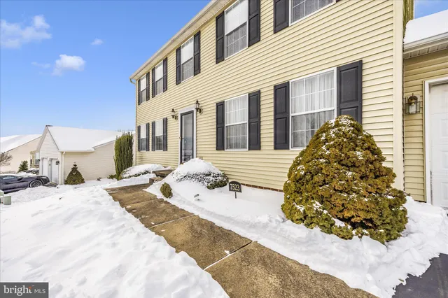 $399,750 | 7523 Seneca Ridge Drive, York, PA 17403
