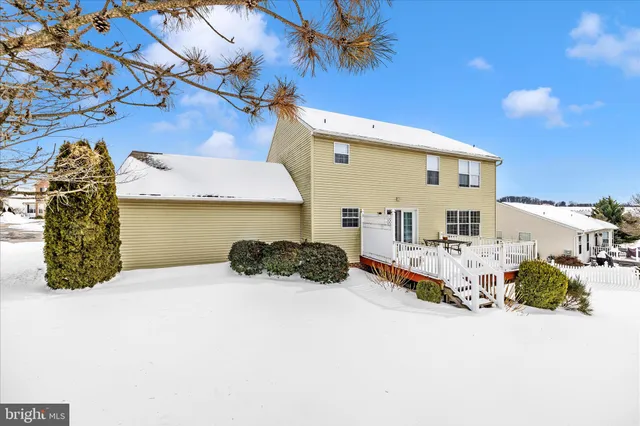 $399,750 | 7523 Seneca Ridge Drive, York, PA 17403