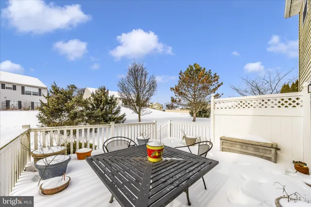 $399,750 | 7523 Seneca Ridge Drive, York, PA 17403